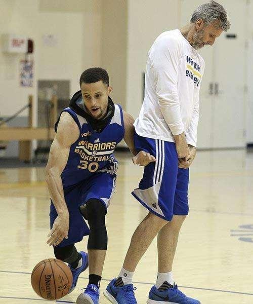 欧美篮球分球教学视频,高效传球策略全揭秘