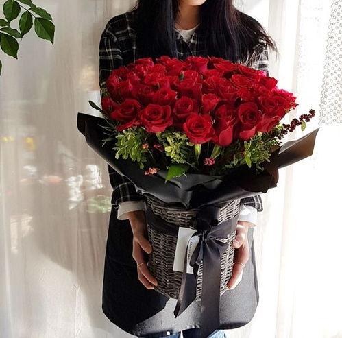 欧美情侣送花视频