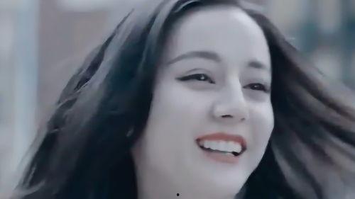 欧美甜蜜笑容视频